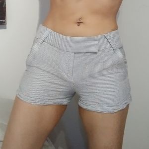 💕💕5/$20 SALE🤩💕💕J. Crew woman short blue white